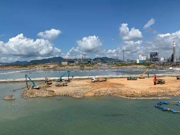 高速液壓夯實(shí)機(jī)廠(chǎng)家與中交四航局開(kāi)展學(xué)習(xí)交流實(shí)踐活動(dòng)